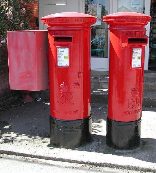 File:Pair at Bembridge.jpg