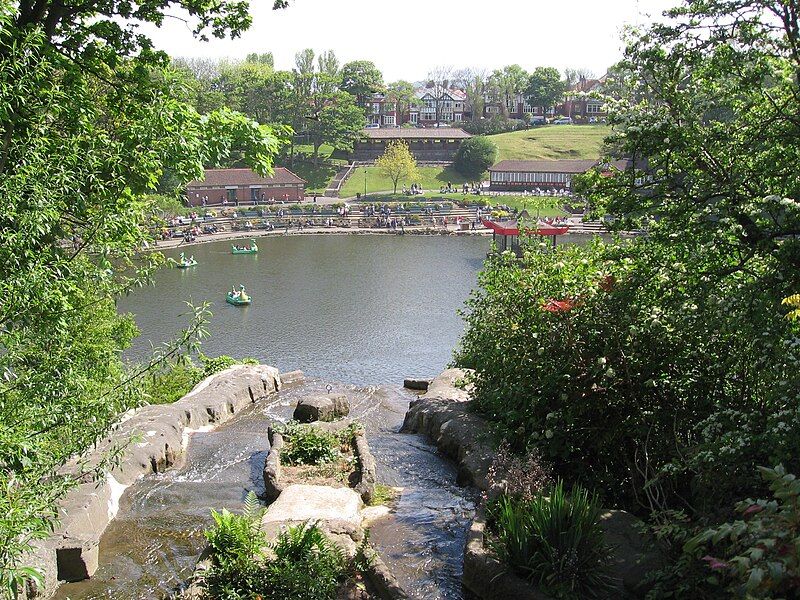 File:Peasholm Park 1.JPG