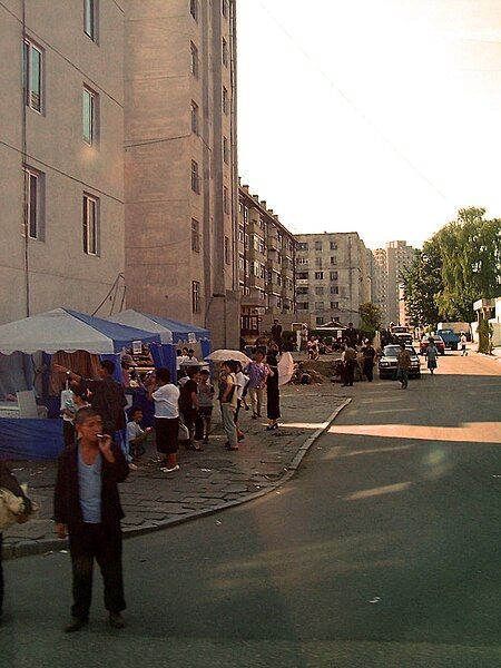 File:Pyongyang street.JPG