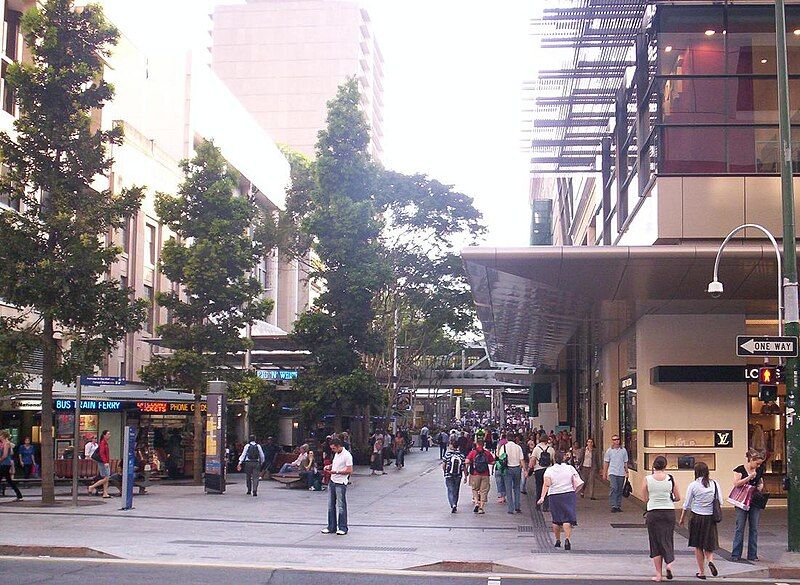 File:Queen-Street-Mall.jpg