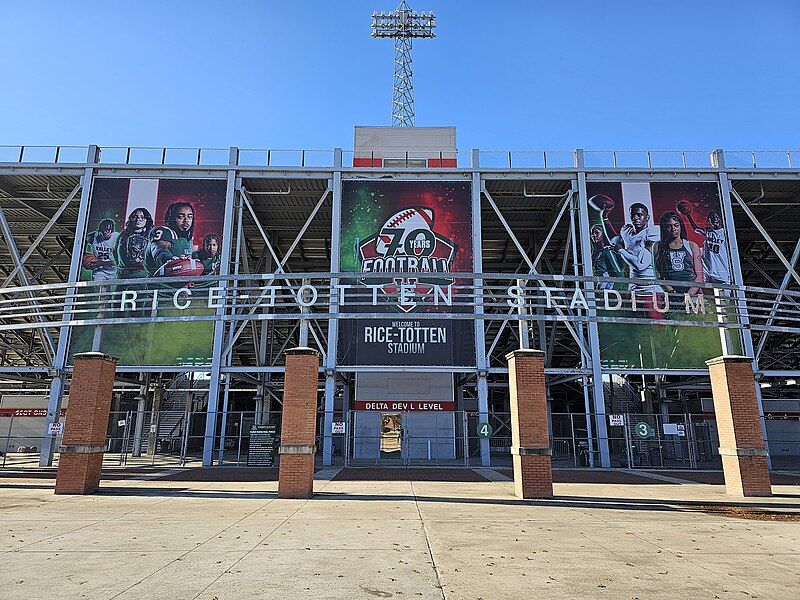 File:Rice Totten Stadium.jpg