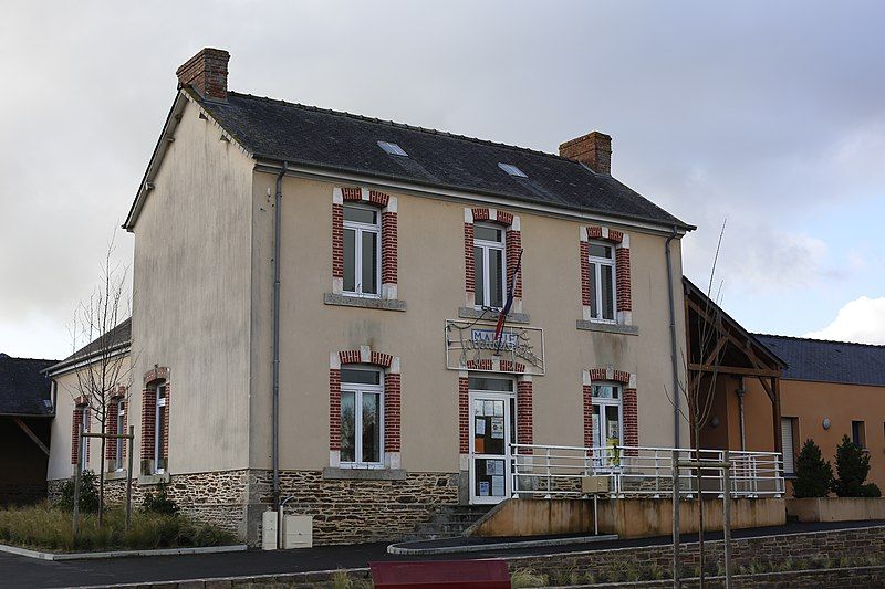 File:Saint-M'Hervon - mairie.JPG