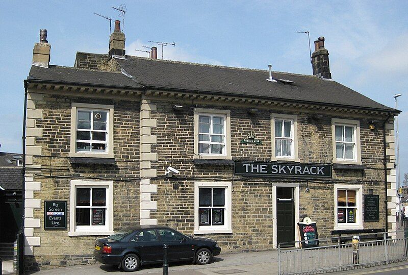 File:SkyrackHeadingley.jpg