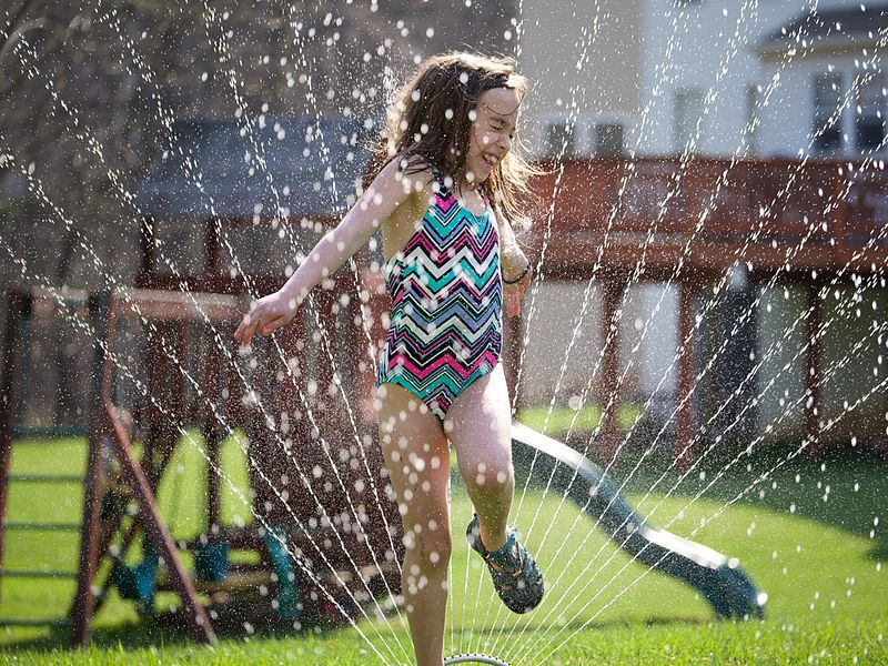 File:Sprinkler Fun (13846184435).jpg