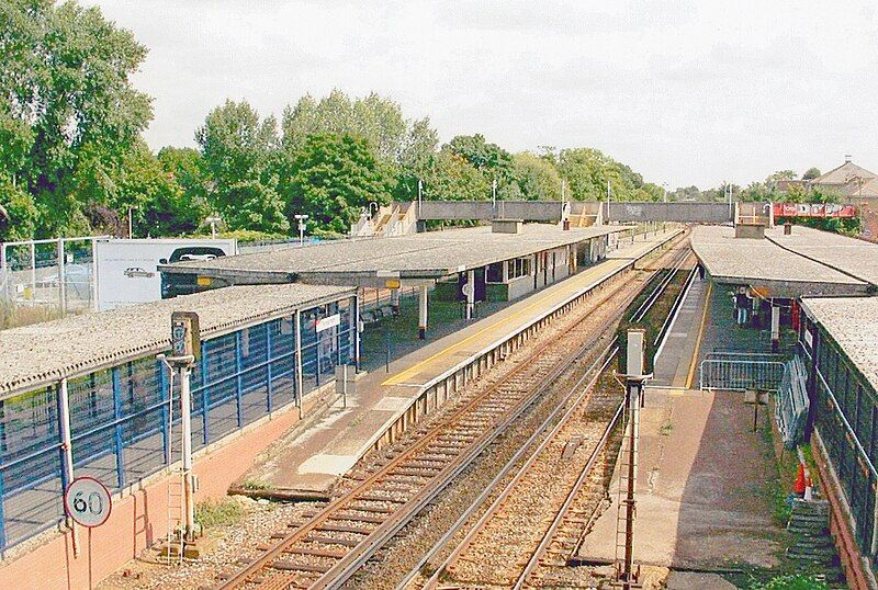 File:Twickenham Station geograph-4044912-by-Ben-Brooksbank.jpg