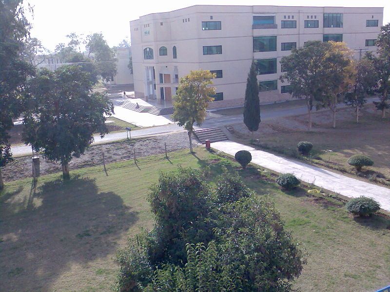 File:Uet Taxila Library.jpg