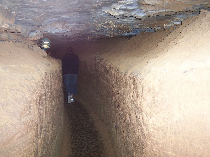 File:Wyandotte cave12.jpg