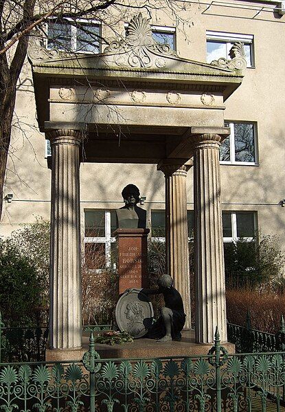 File:Borsig-tomb.JPG