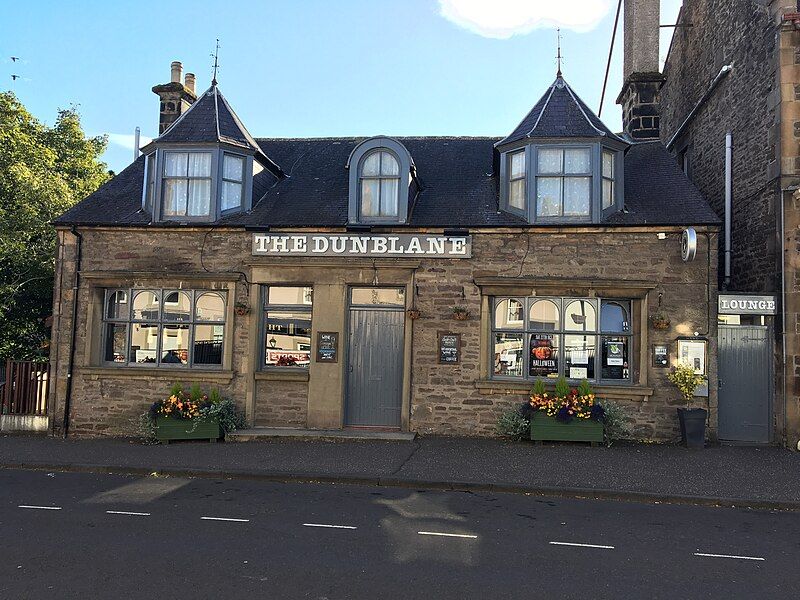 File:Dunblane hotel.jpg