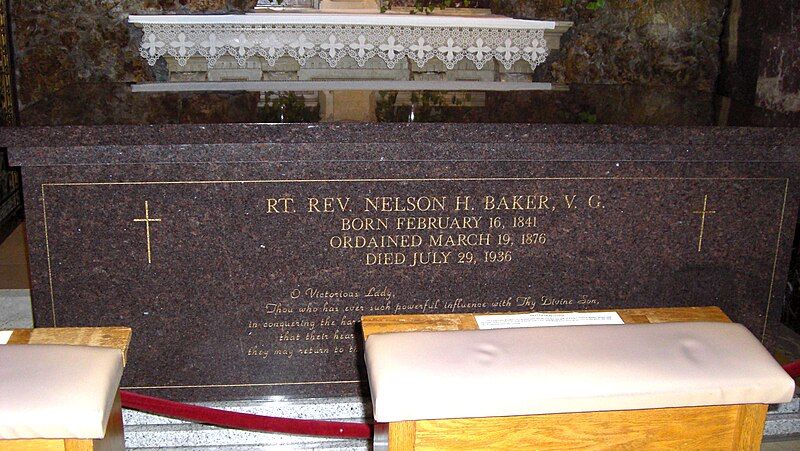 File:Father Baker Tomb.jpg