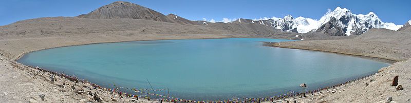 File:GurudongmarLake2010.jpg