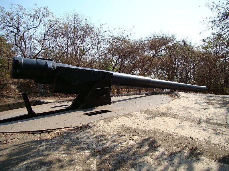 File:Huge Cannon.JPG