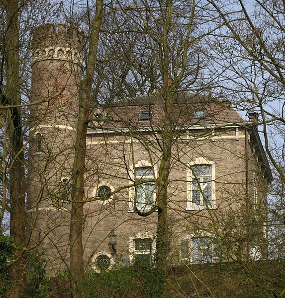 File:Kasteel Karolinaberg Stokkem.jpg