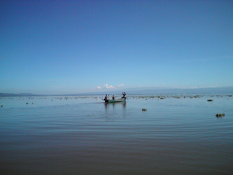 File:Lake Naivasha Fishermen.jpg