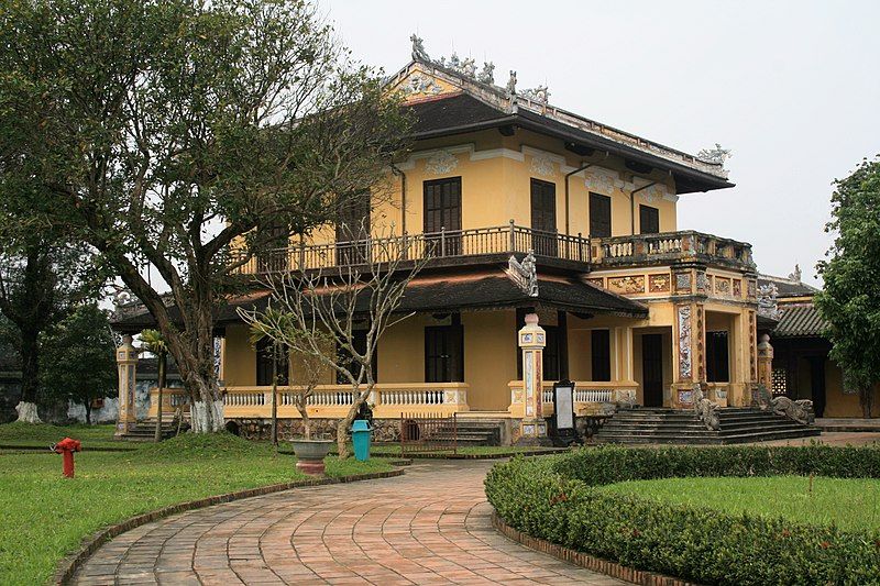 File:LauTinhMinh.jpg