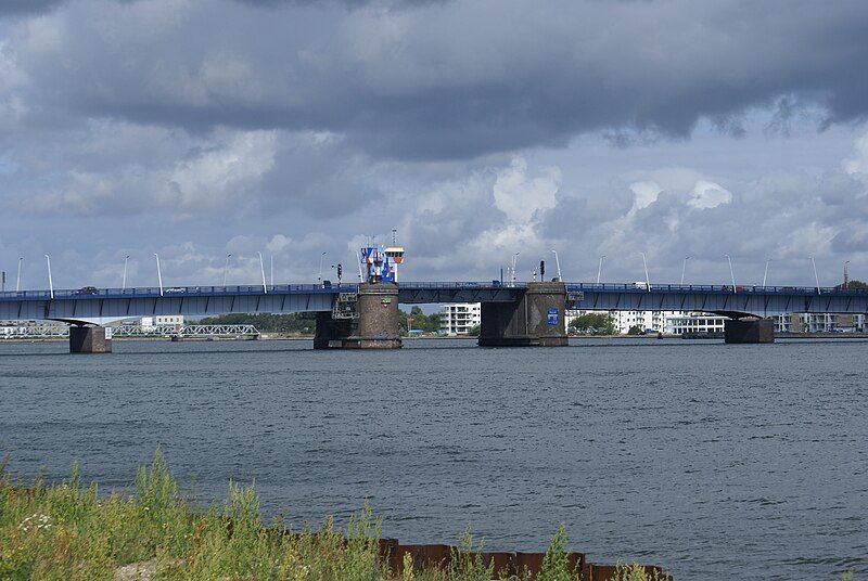 File:Limfjordsbroen 2009-08.jpg