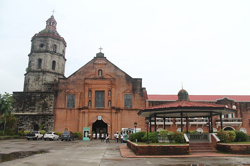 File:Lubao Church.jpg