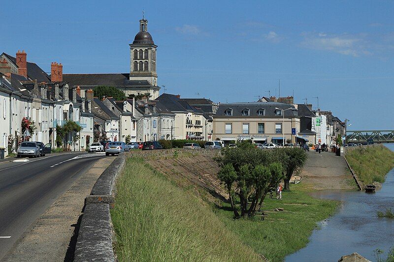 File:Saint-Mathurin-sur-Loire par Cramos.JPG