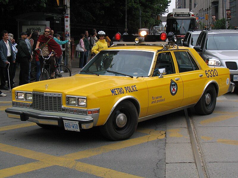 File:YellowTorontoPoliceCar.jpg