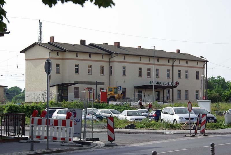 File:Zossen Bahnhof.jpg