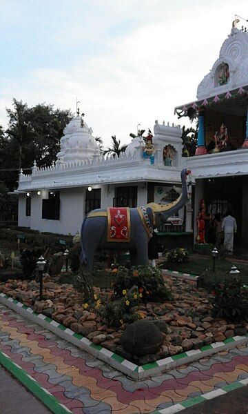 File:Akshaya Bhandara Temple.jpg