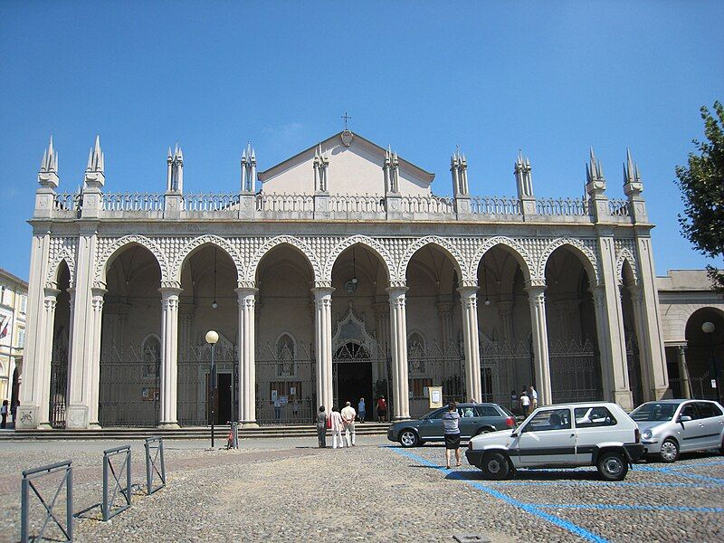 File:BiellaCattedraleSantoStefano.JPG