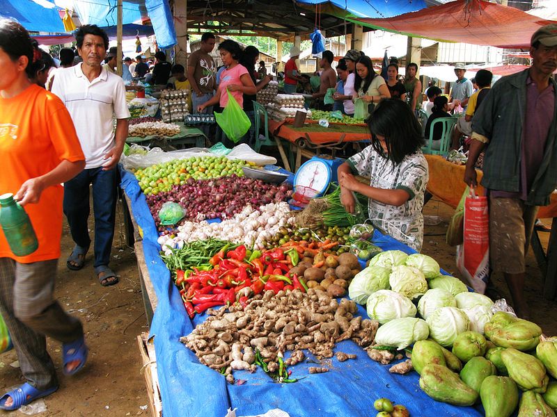 File:Candoni Market.jpg