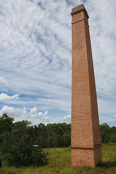 File:Chimney, Barclay's Battery.jpg