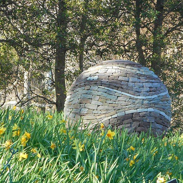 File:Dry Stone Sphere.jpg