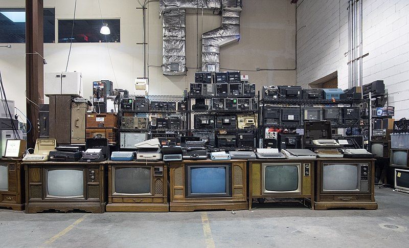 File:E-Waste Warehouse (05422).jpg