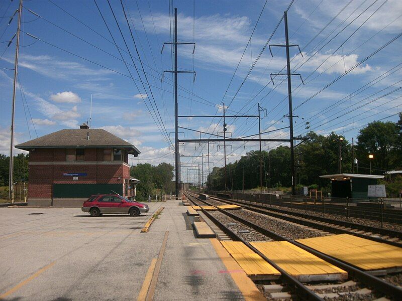 File:Holmesburg Station.JPG