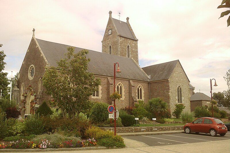 File:Moyon - Église.jpg