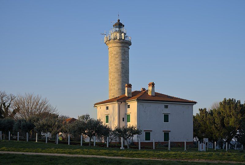 File:Savudrija Lighthouse.jpg