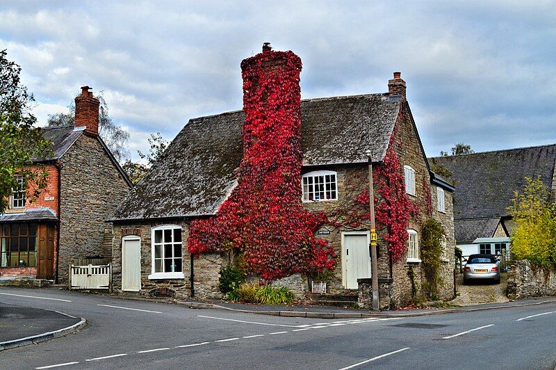 File:Ship House, Clun.jpg