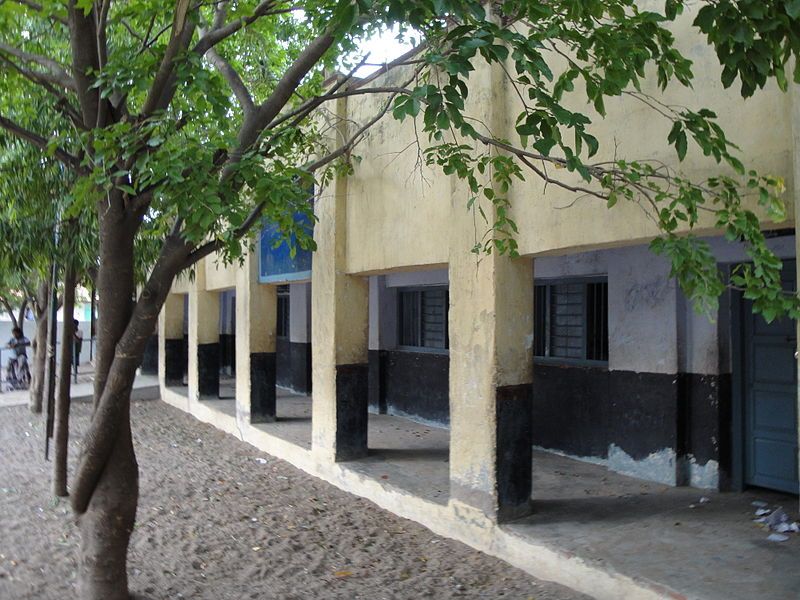 File:Anganur School.JPG