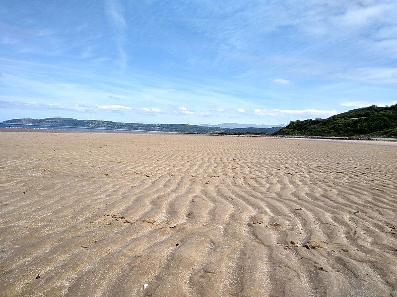 File:Benllech Beach Anglesey.jpg