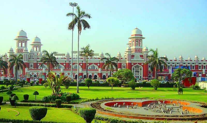 File:Charbagh LKO.jpg