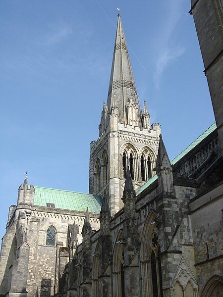 File:Chichester Cathedral 10.JPG