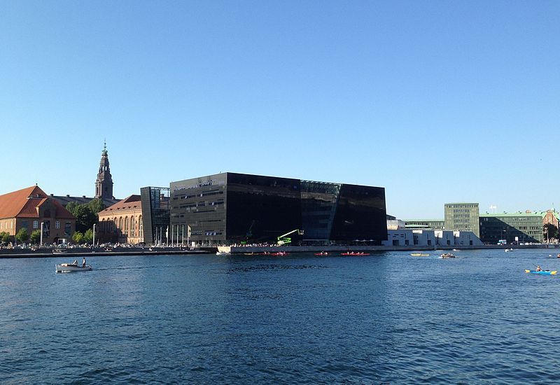 File:Christians Brygge (Copenhagen).jpg