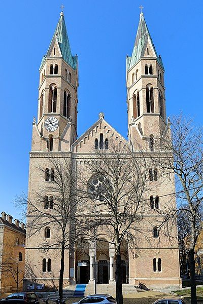 File:Döbling - Karmeliterkirche.JPG