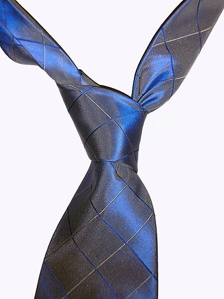 File:Four-In-Hand tie knot.JPG