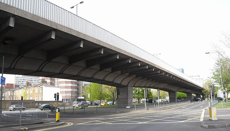 File:Hammersmith flyover 6523r.jpg