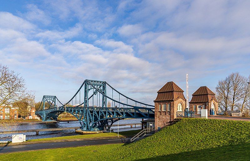 File:Kaiser-Wilhelm-Brücke (Wilhelmshaven)-msu-2020-0142.jpg