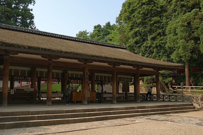 File:Kasuga-taisha05n3200.jpg