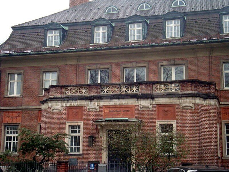 File:Maria-Josepha-Str. 8, München-Schwabing.JPG