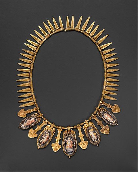 File:Necklace MET DT5736.jpg