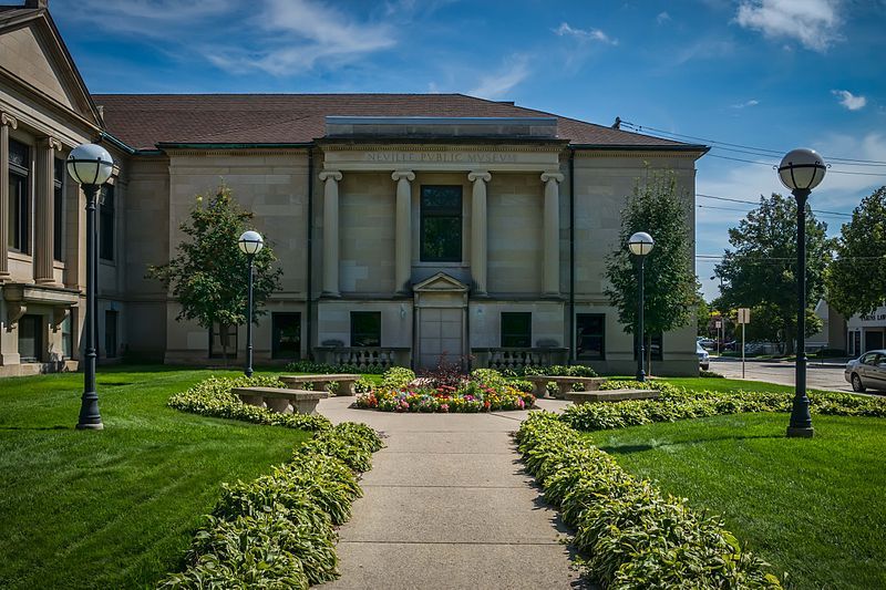 File:Neville Public Museum.jpg