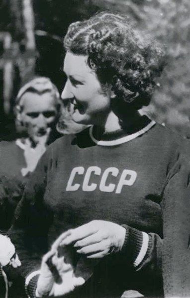 File:Nina Dumbadze 1952.jpg