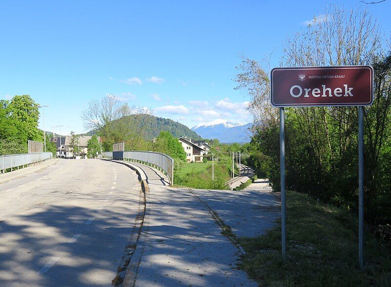 File:Orehek Kranj Slovenia.jpg