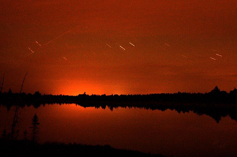 File:Perseid Light Trails.jpg